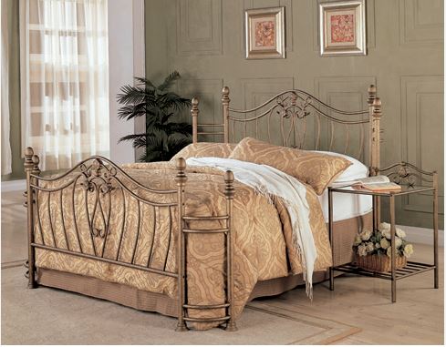 Vintage-Iron-Bed-Headboard-Design