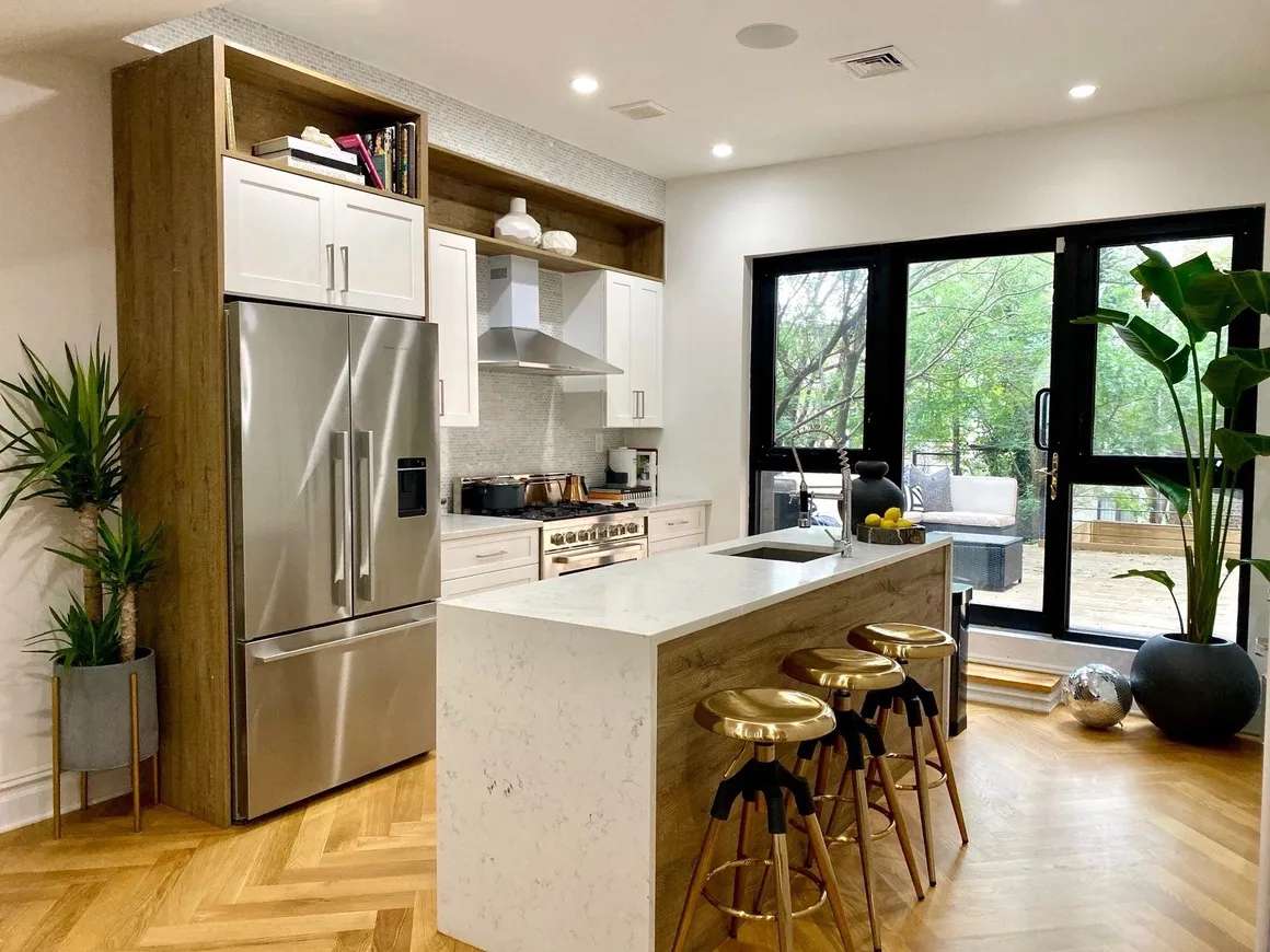 A Compact Kitchen Island for Small Kitchens